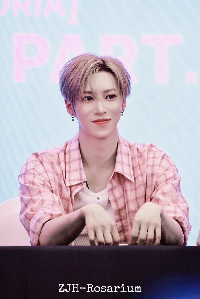 ZJH-Rosarium tweet media