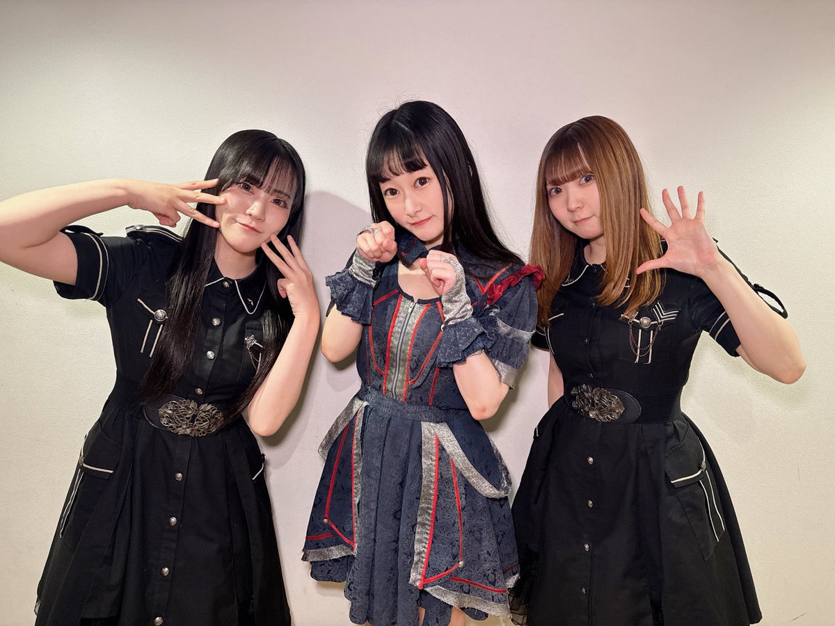 idol_spirits1's tweet image. ◌⋆｡˚✩◌⋆｡˚✩
⚡️𝗜𝗗𝗢𝗟 𝗦𝗣𝗜𝗥𝗜𝗧𝗦 4月号⚡️

13〜16番目の出演者は

【#SeedS】さん
【#TJP】さん
【#Sure】さん
【#岩村華】さん
でした✨

#アイドルスピリッツ #アイスピ
#アイドル
◌⋆｡˚✩◌⋆｡˚✩