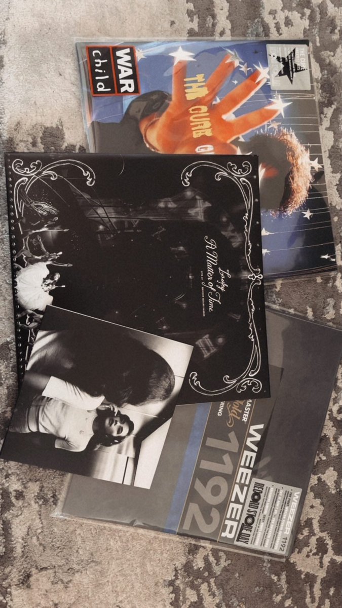 shoujoaya's tweet image. ♡ ‧₊˚ ⋅ ౨ৎ  ‧₊ .ᐟ 

hii i’m lucía 25 (she/her) interactive #moothunt 
current obsessions:

♡aot, wha, greenyuri, pokémon, tomodachi, fashion, physical media
♡ olivia rodrigo, the cure, laufey, vinyls
luciashoujoaya.carrd.co 

picky! #promotwt #musictwt #anitwt #poketwt