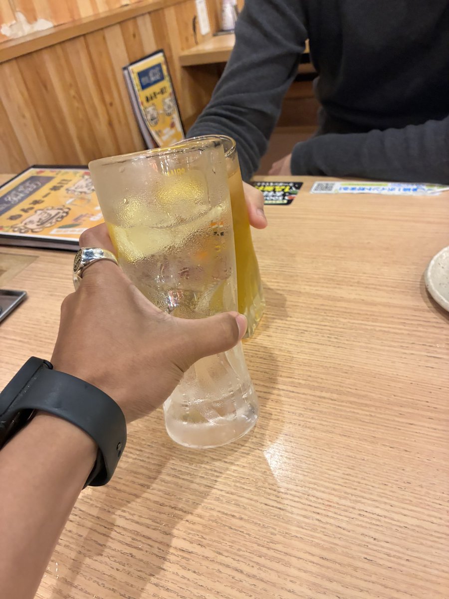 梅田 tweet media