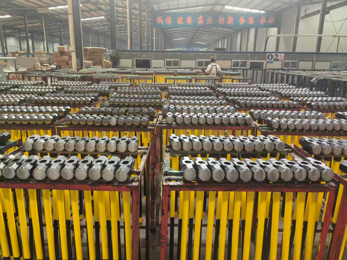 Pangu_Tools's tweet image. High-strength octagonal hammer resists breakage, perfect for construction and landscaping work.
pangutools.com
#FitterHammer #EngineerHammer #HandTool #MetalWorking #IndustrialTool #DurableTool #ToolManufacturer #HardwareTool