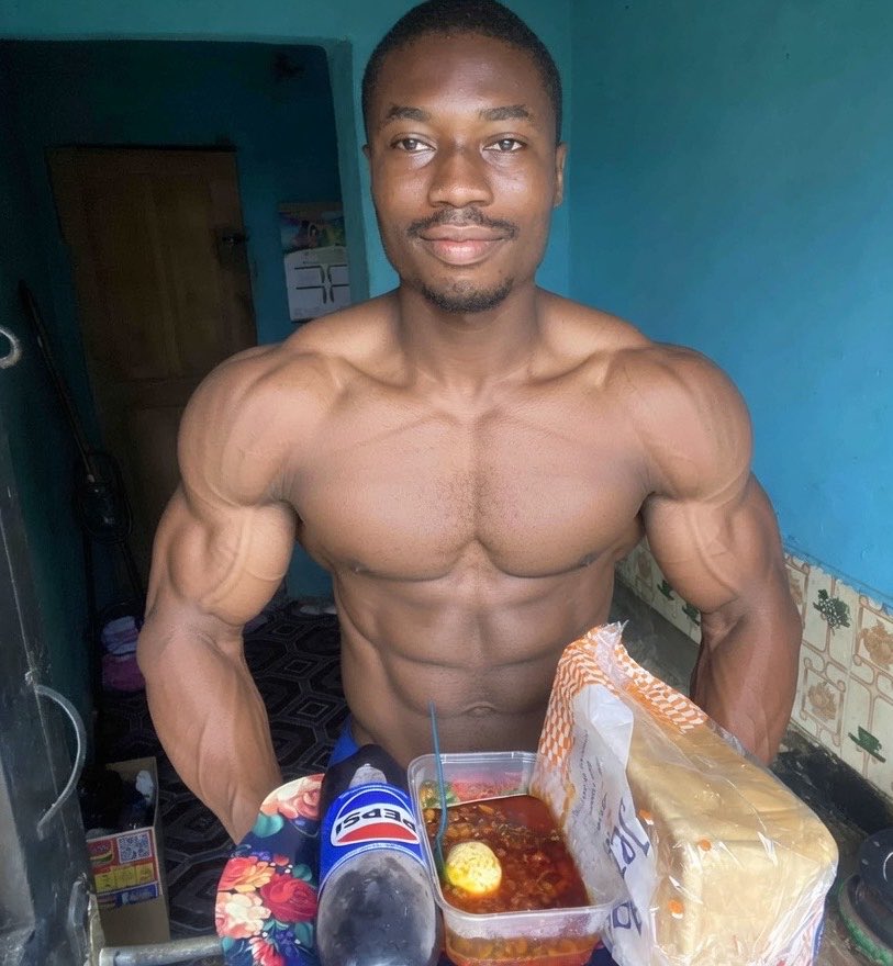 Famous👑 tweet media