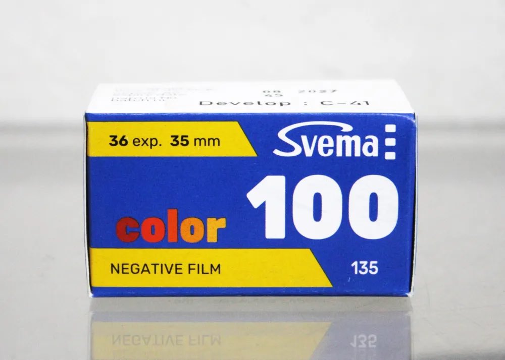 photoyoshioka's tweet image. #ASTRUM・SVEMA Color 100-135-36枚撮り photoyoshioka.shop-pro.jp/?pid=189200617

ASTRUM社は、旧ソ連時代のフィルムメーカーSVEMA社の流れを汲む現行メーカーです。
温かみのあるピンクの色合いと顕著な飽和した赤にわずかに偏り、ほぼバランスのとれた色を持っています。
#スベマ
#new
#カラーネガフィルム