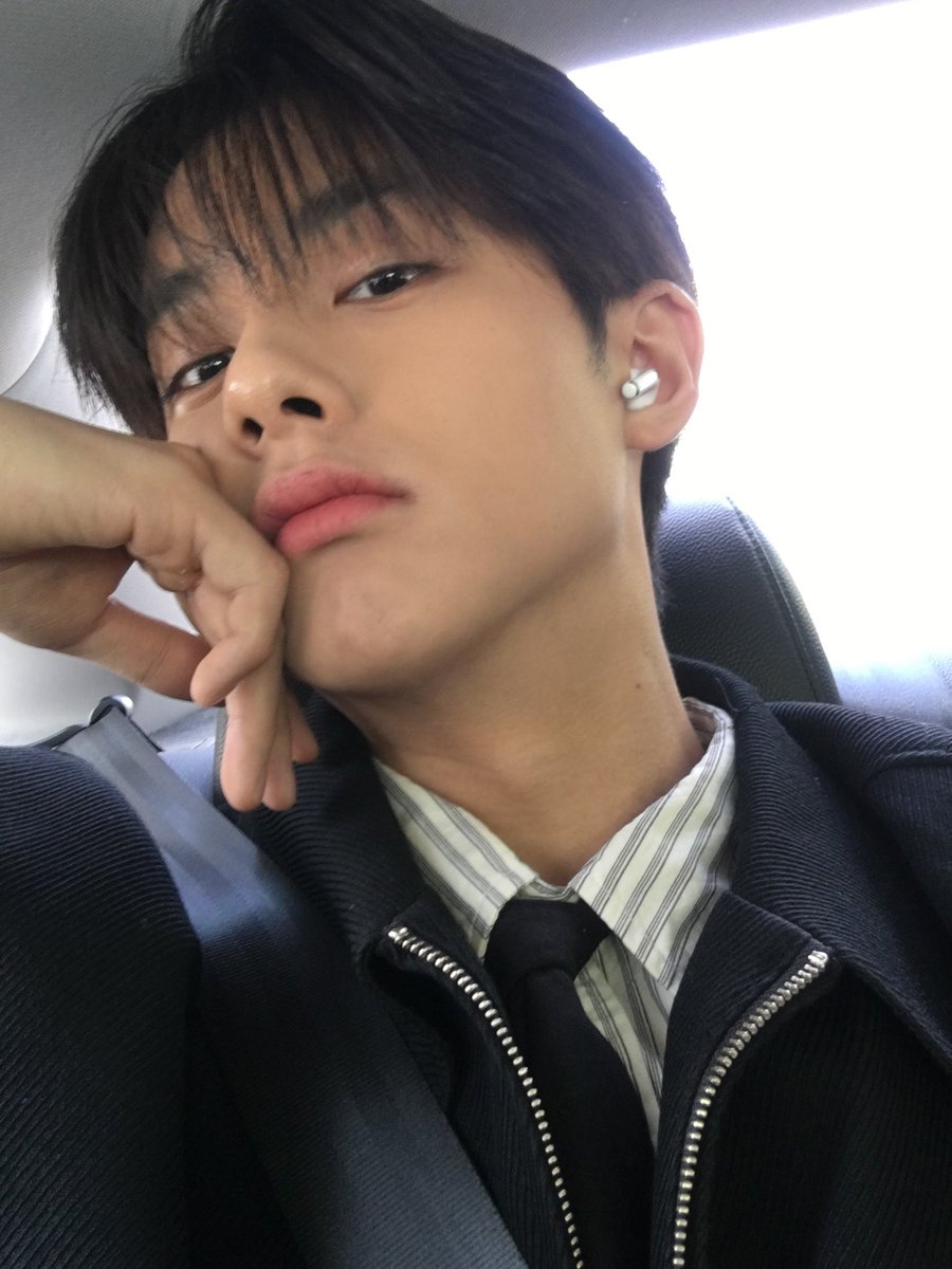 김민규 KIM MIN KYU tweet media
