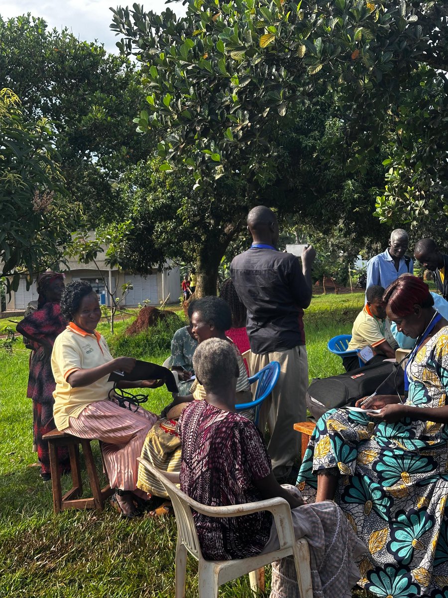 GideonSsekidde's tweet image. VHTs empowering communities.

✅ Screening for hypertension  
✅ Referring cases to health centers  
✅ Leading mental health talks to break stigma.  
Health starts at the grassroots.
#GoldenPosts @MinofHealthUG
#VHTs #CommunityHealth #EndTheStigma