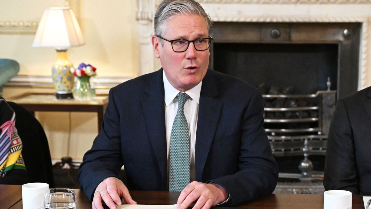 Unionbuster's tweet image. The real Keir Starmer scandal.
His dishonesty over Peter Mandelson’s appointment isn’t even the half of it. 
#bbcnews #BBCLauraK 
spiked-online.com/2026/04/17/the…