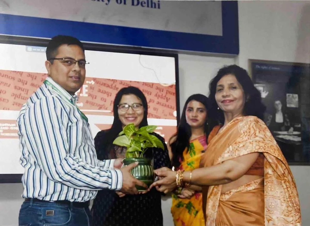 Sumeet_Gairola's tweet photo. Honoured to deliver the Prerna speaker session at AVNI – The Eco Club, Gargi College, on “Youth at the Vanguard: Eco-Clubs and the Future of Urban Biodiversity.” Inspiring to see young minds driving change for greener cities. 🌿 #EcoClubs #YouthForChange
https://t.co/MXfyIus1xz https://t.co/CPU92zpxuS