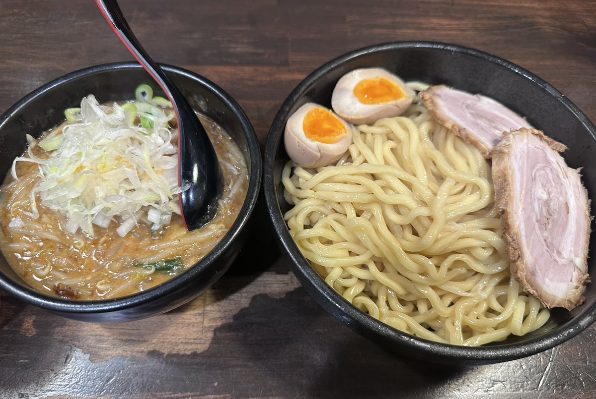 ひろごん tweet media