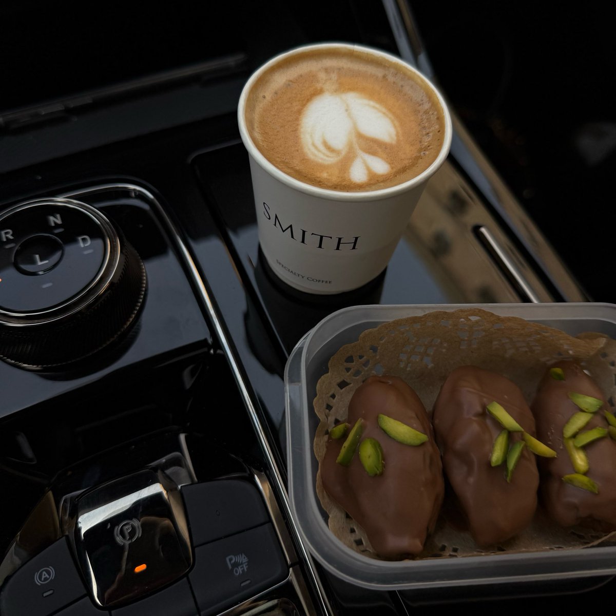 little_affairs tweet media