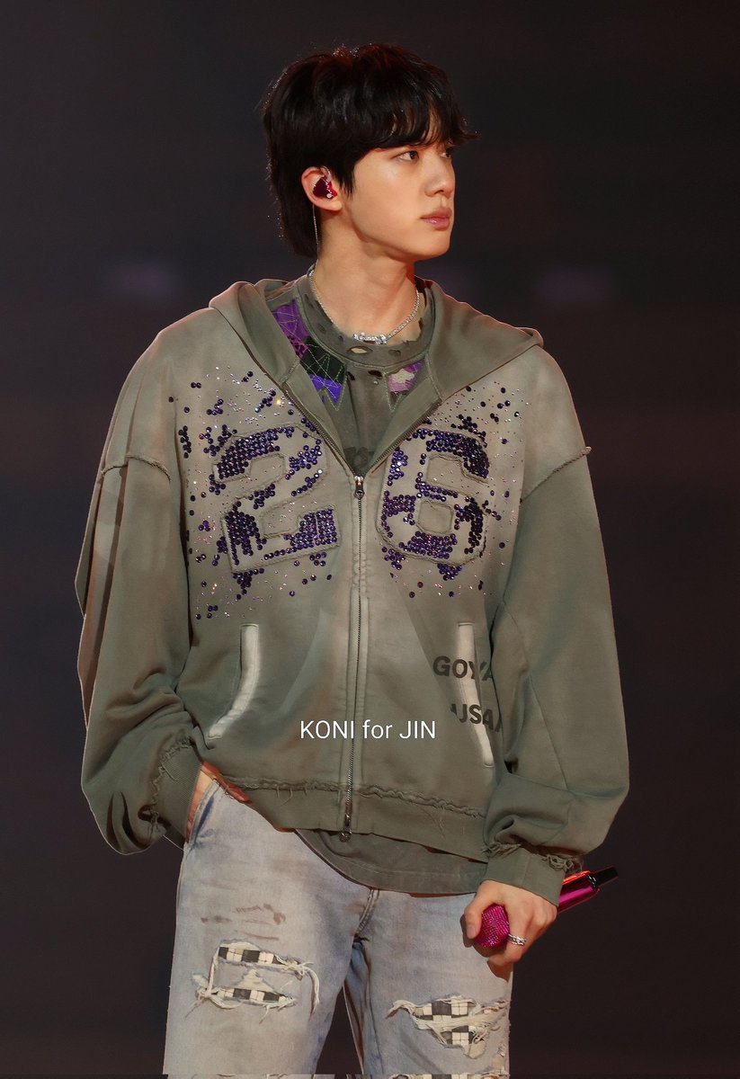 lovejjwan's tweet photo. Serious Seokjin is not for the weak hearts https://t.co/R7oe03Jj83
