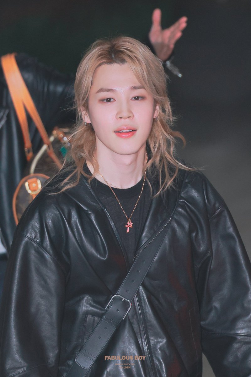 FABULOUSBOY_JM's tweet image. 260418 입국

예뿌다 찌미니⸝⸝ʚ̴̶̷̆ ̯ʚ̴̶̷̆⸝⸝ 

#방탄소년단 #BTS #지민 #JIMIN #ジミン 
@BTS_twt