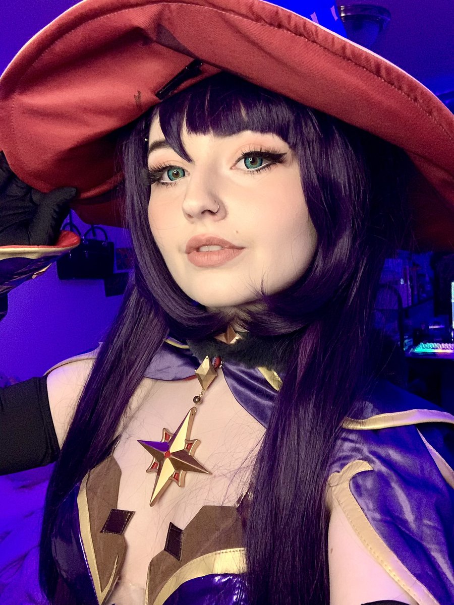maebycosplay's tweet photo. 모나 코스프레 💜🔮
Mona Genshin Impact Cosplay ~ 
#코스어 #genshinimpact #cosplay https://t.co/wOJtGfWSQf