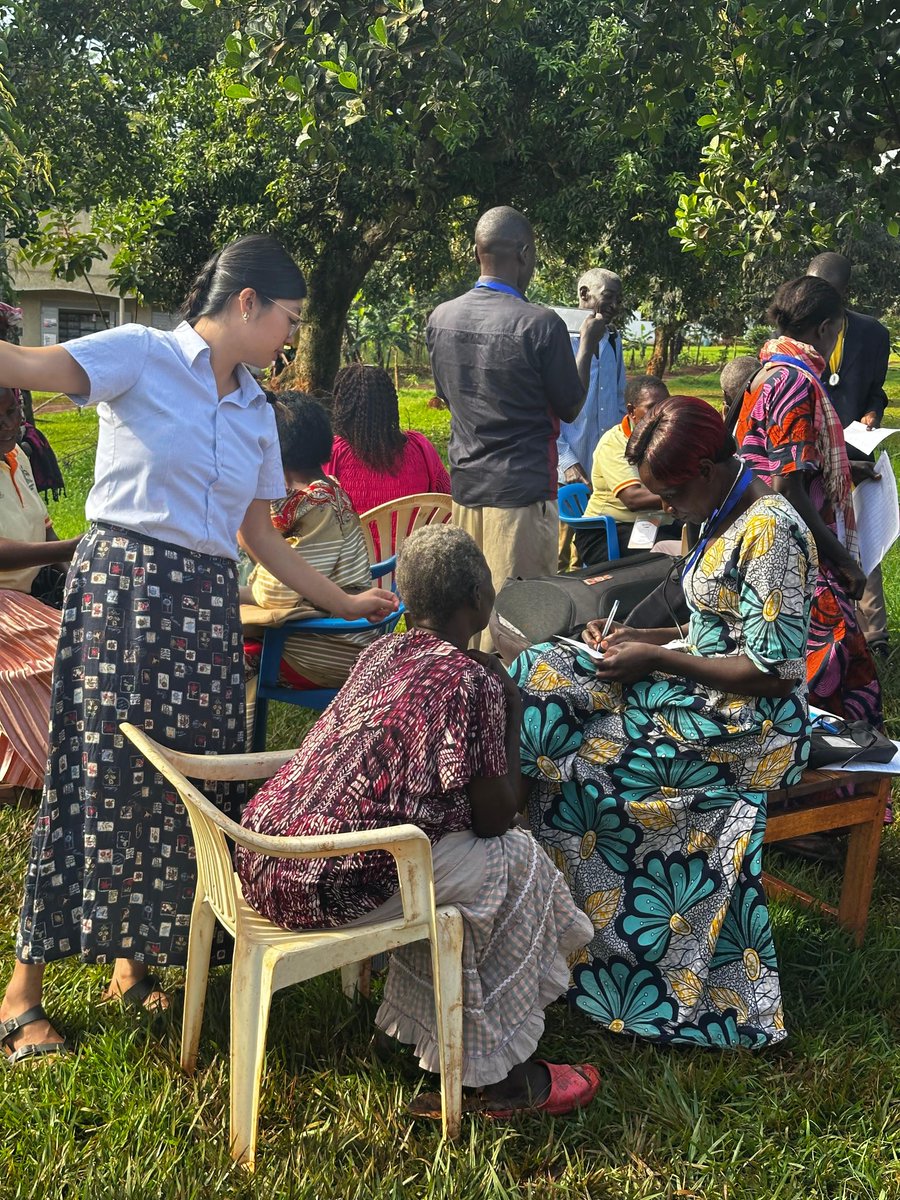 GideonSsekidde's tweet image. Raising awareness, breaking stigma &amp;amp; screening for hypertension in our communities.

Let’s back our community health heroes who bring care to the grassroots.
#GoldenPosts @GCICUganda
#VHTs #CommunityHealth #HealthForAll @GovUganda
@OmnimedU4865