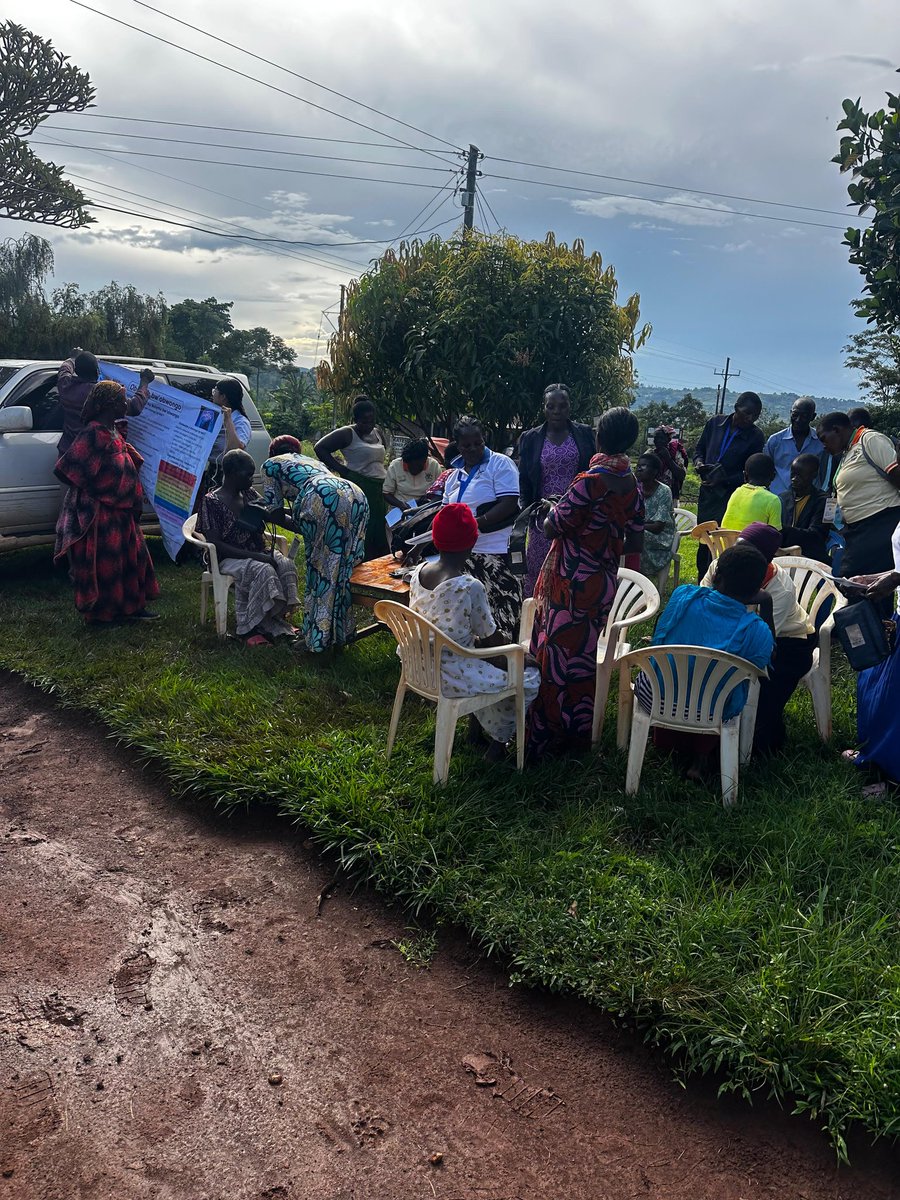GideonSsekidde's tweet image. Raising awareness, breaking stigma &amp;amp; screening for hypertension in our communities.

Let’s back our community health heroes who bring care to the grassroots.
#GoldenPosts @GCICUganda
#VHTs #CommunityHealth #HealthForAll @GovUganda
@OmnimedU4865
