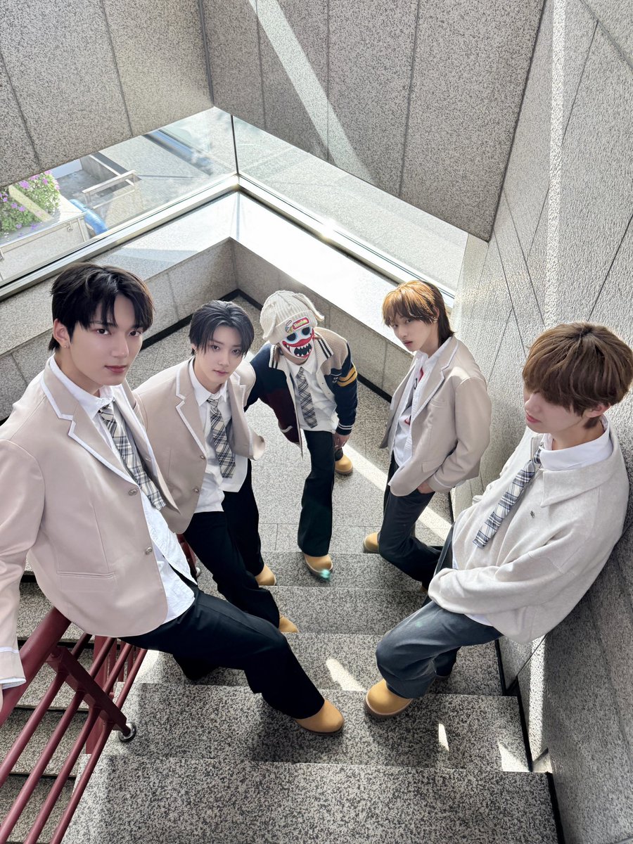 hrtz.wav (하츠웨이브) tweet media