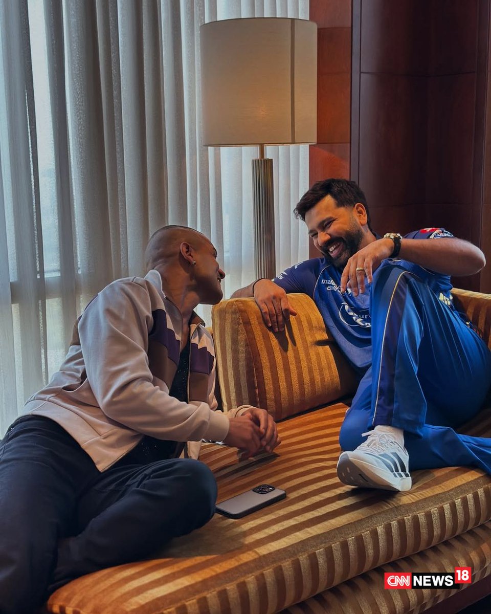 CNNnews18's tweet image. Gabbar-Hitman Is Back!

Rohit Sharma and Shikhar Dhawan team up for Netflix campaign after viral contract tease on Instagram

#Cricketlovers #IndianCricket #IPL2026 #RohitSharma #ShikharDhawan #Gabbar #Hitman