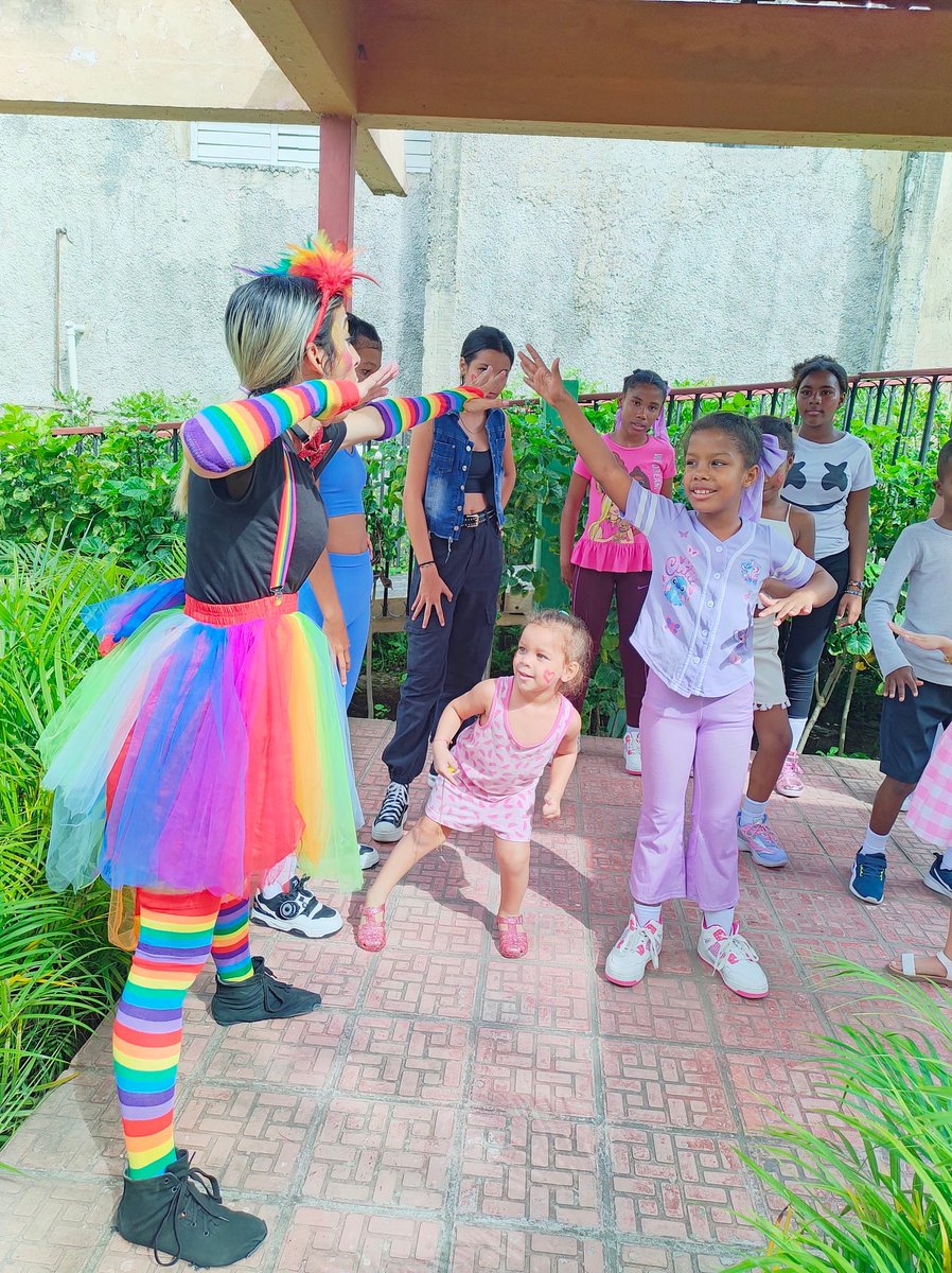 💙El amor se siente, porque de amor vivimos los humanos. Gracias a #PinardelRío #Cuba estos niños de los hogares sin amparo parental, están cuidados y bien atendidos. 
Felices de ver sus sonrisas y escuchar su risas.
#EtecsaConCuba 🇨🇺