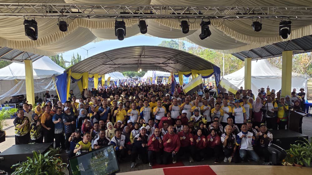 MyHEALTHKKM's tweet photo. Pakat mai orang Perghlis, sedang berlangsung Sambutan Hari Aktiviti Fizikal Sedunia &amp; Karnival Kecergasan Zon Utara 2026, Dataran Dato' Sheikh Ahmad, Kangar, Perlis.
#Malaysiasihat
#WOPAD2026
#KKZU2026
#ANMS https://t.co/6QXTs0fsOE