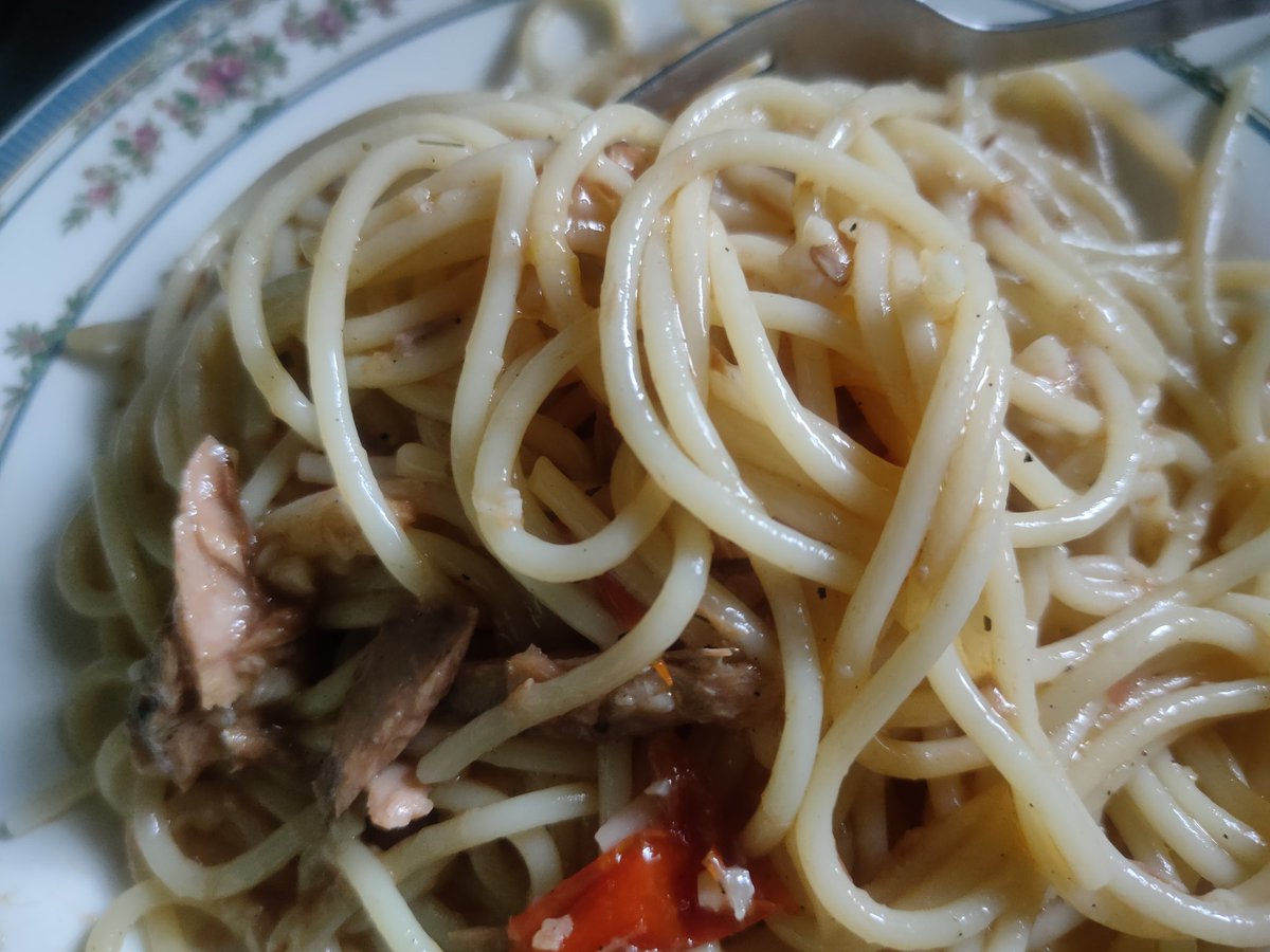 dowaitooo tweet media