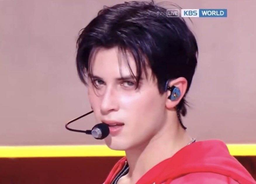 mai | dual tweet media