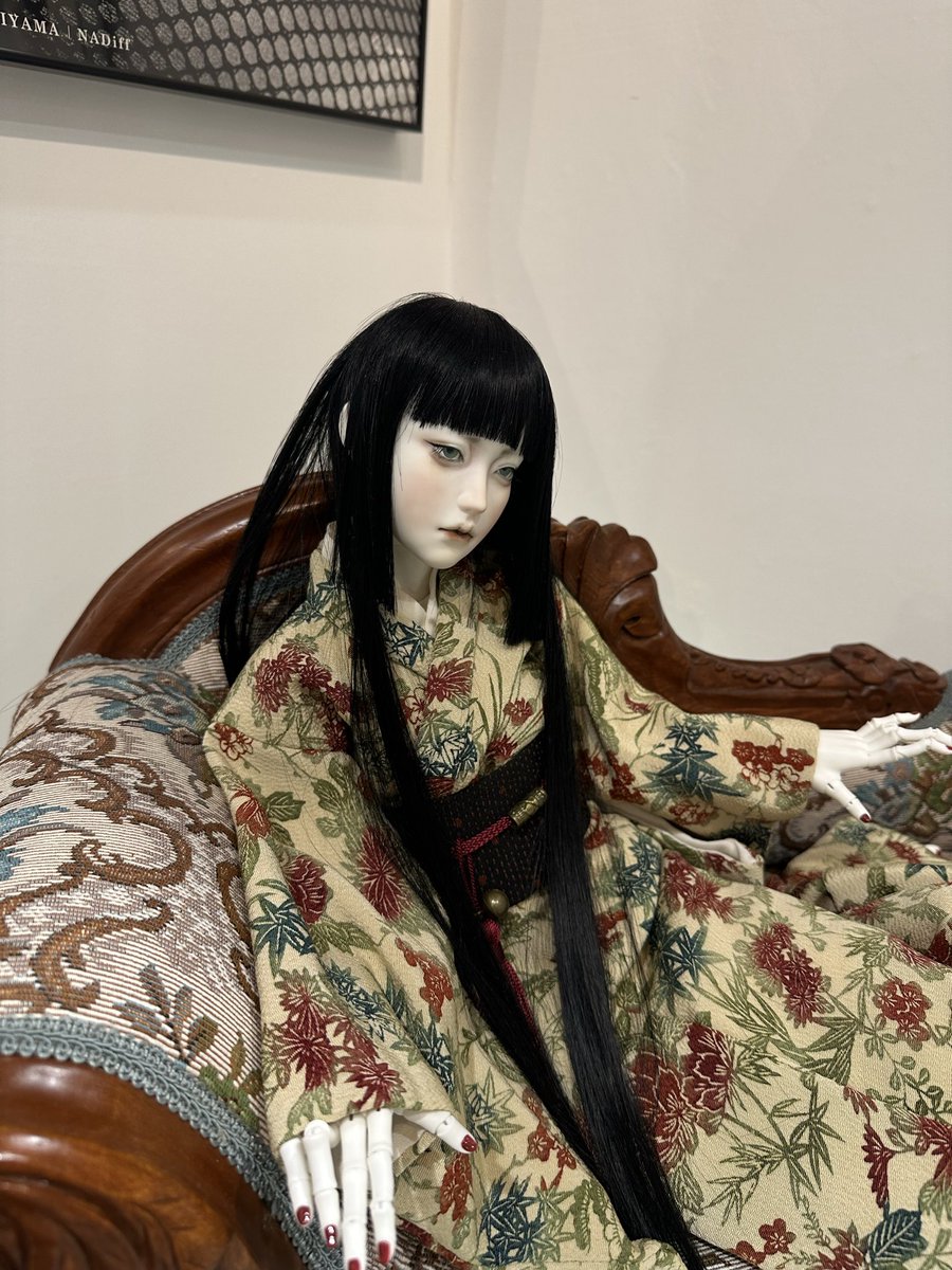 本日古本博覧会、りーちあーと様にて江口綴先生作品「いとし」さんをお迎えさせて頂きました。
ため息がでるような美しさです。
#江口綴