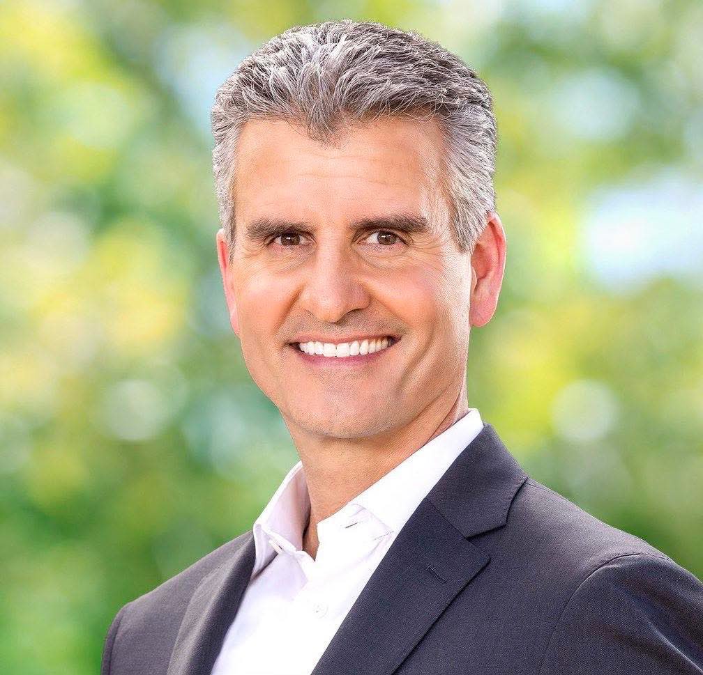 BanluanMCU's tweet image. 🔵 Josh D’Amaro, CEO mới của The Walt Disney Company, cho rằng AI không thể thay thế sự sáng tạo của con người.

“Lý do khiến công ty này trở nên đặc biệt là vì mức độ sáng tạo mà chúng tôi có, và chính những con người đã tạo ra sự sáng tạo đó.…”
#Disney