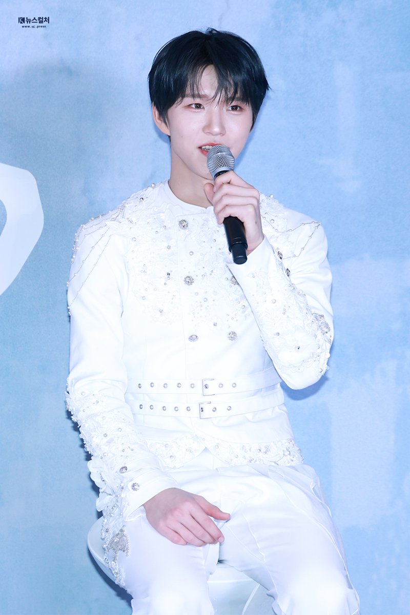 newsculture1's tweet image. 260419 엔시티위시 기자간담회 재희

대영이는 걍걍
뽀뽀 조르는 댕트세요‼️

🔗nc.press/news/articleVi…

#엔시티위시 #NCTWISH #WISH
#재희 #JAEHEE #ジェヒ