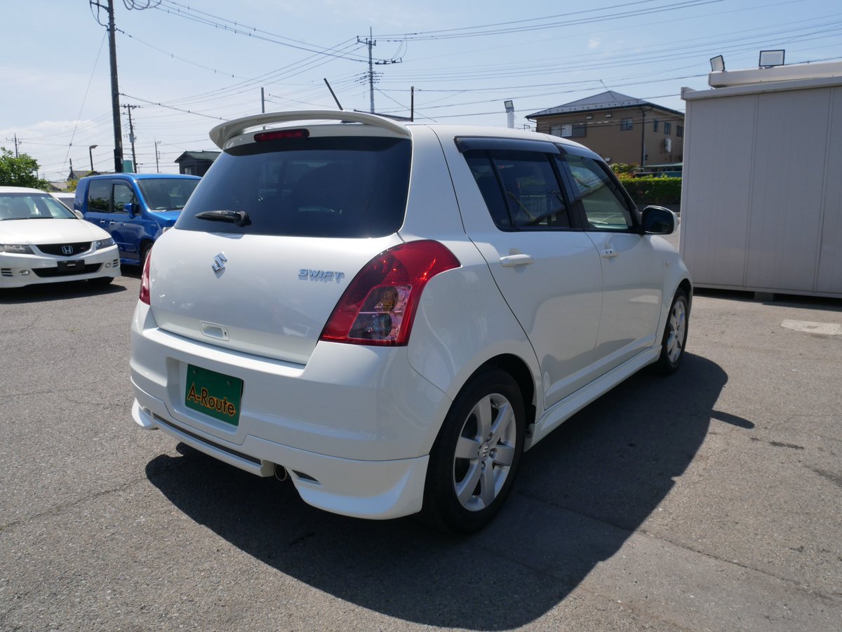 エールート tweet media