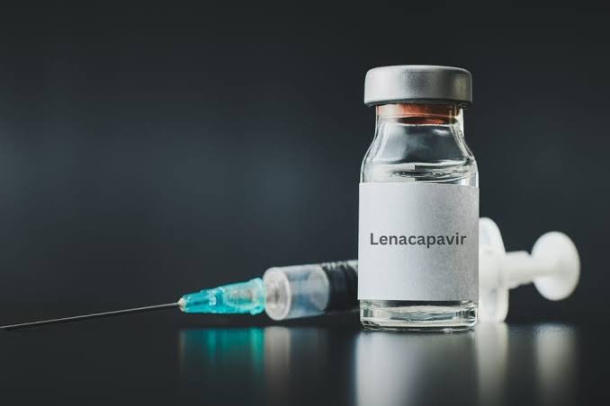 TheRankWire's tweet photo. JUST IN: 🌍🇺🇸 A revolutionary twice-yearly HIV "miracle" drug, Lenacapavir, is officially being rolled out globally. https://t.co/OcvmClR8EP