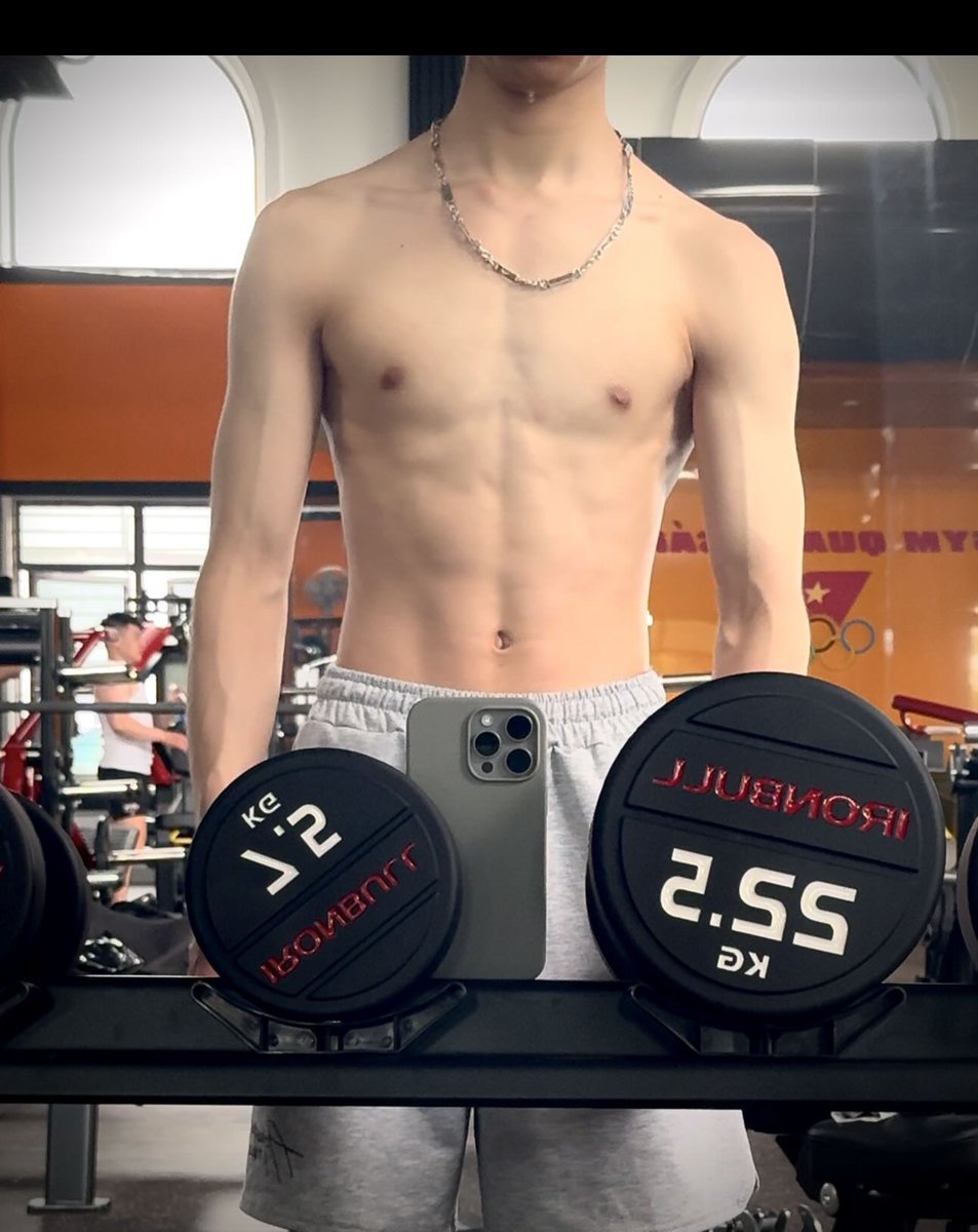 Khôi minh🥹🥹 tweet media