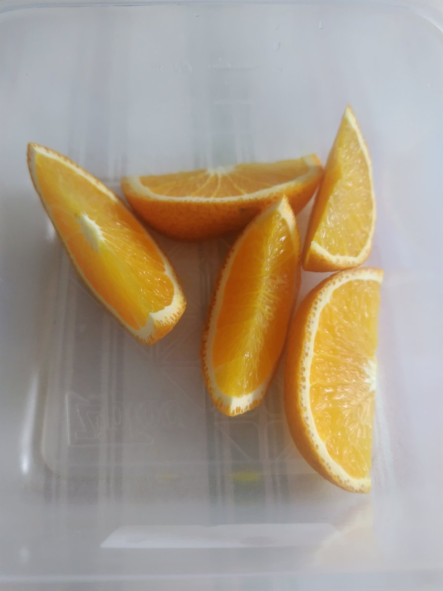 hiro_ko_driver2's tweet photo. スイートスプリング食べました🍊
カドのない酸味と後味のよい甘さが引き立つキレの良い味と口に広がるあふれんばかりの果汁！
全国でも生産量が少ない貴重な柑橘で青果市場関係者の中からもこれが一番おいしいとの声があるそうです。 https://t.co/cfEMZp2CR6