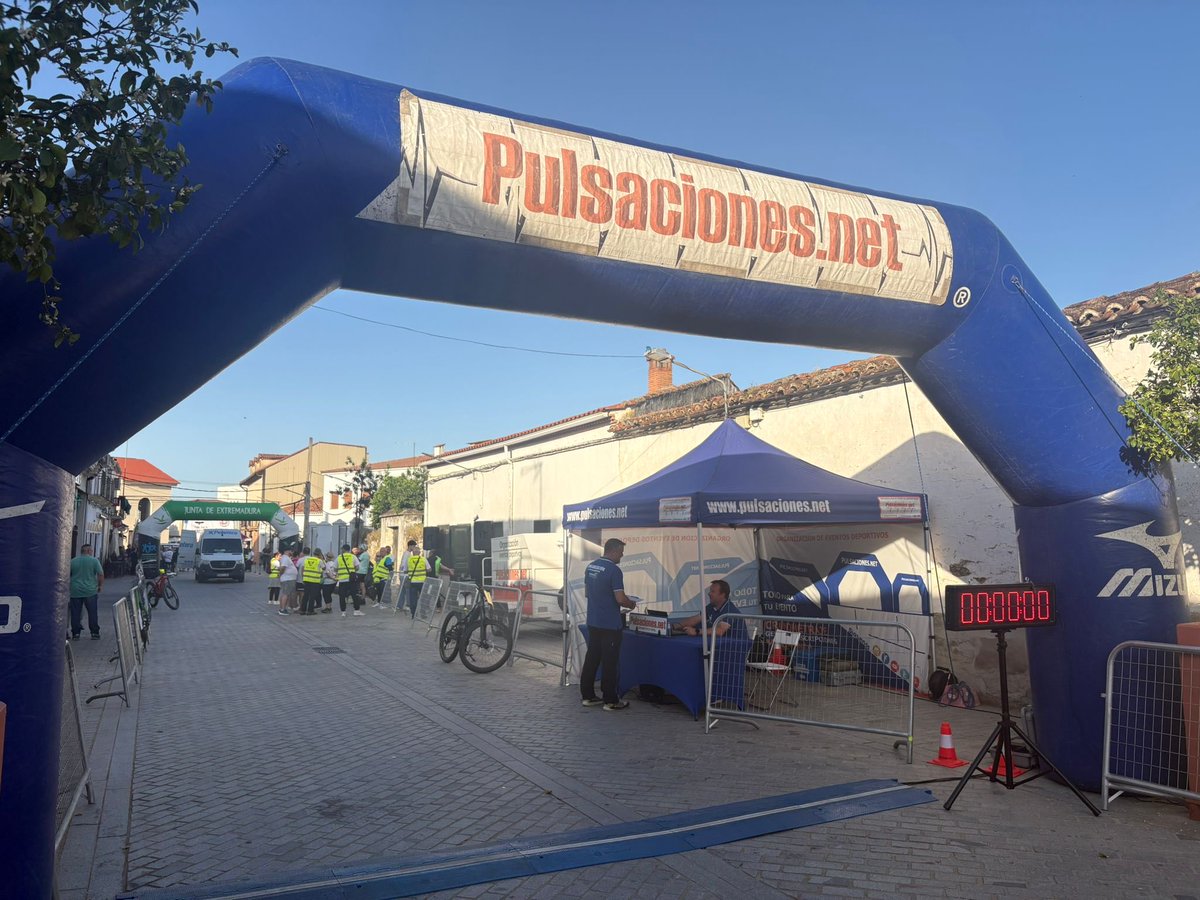 PULSACIONES_NET's tweet image. 🚨¡Todo listo para la X Edición BTT 4 Lobos y 3000 Buitres en Serradilla! 🐺🦅

🏆 Campeonato de Extremadura XCM
📍 Serradilla
🗓️ Hoy, 19 Abr
¡Nos vemos en la meta! 🚴‍♂️💨
#Serradilla #BTT #XCM #4Lobosy3000Buitres #MTB #CiclismoExtremadura #CampeonatoExtremadura