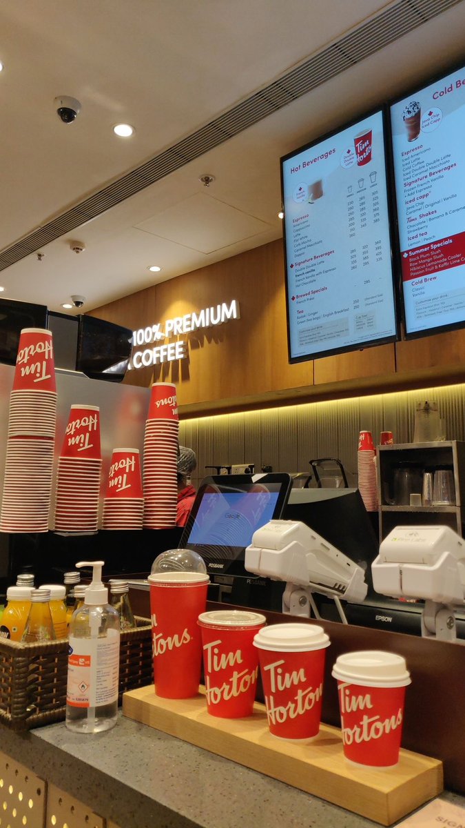 Crowdhillon's tweet image. Tim Hortons is global now… but everyone I’ve spoken to says it just hits different in Canada 🇨🇦

Tried it in India 🇮🇳 and it’s good—but clearly not the same vibe, according to most people 🤷‍♂️

Anyone here who’s tried both? ☕️
#TimHortons #CoffeeTalk #CanadaVsIndia #coffelover