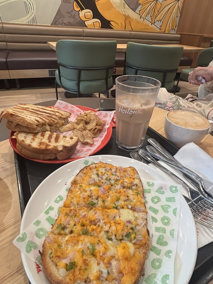 Crowdhillon's tweet image. Tim Hortons is global now… but everyone I’ve spoken to says it just hits different in Canada 🇨🇦

Tried it in India 🇮🇳 and it’s good—but clearly not the same vibe, according to most people 🤷‍♂️

Anyone here who’s tried both? ☕️
#TimHortons #CoffeeTalk #CanadaVsIndia #coffelover