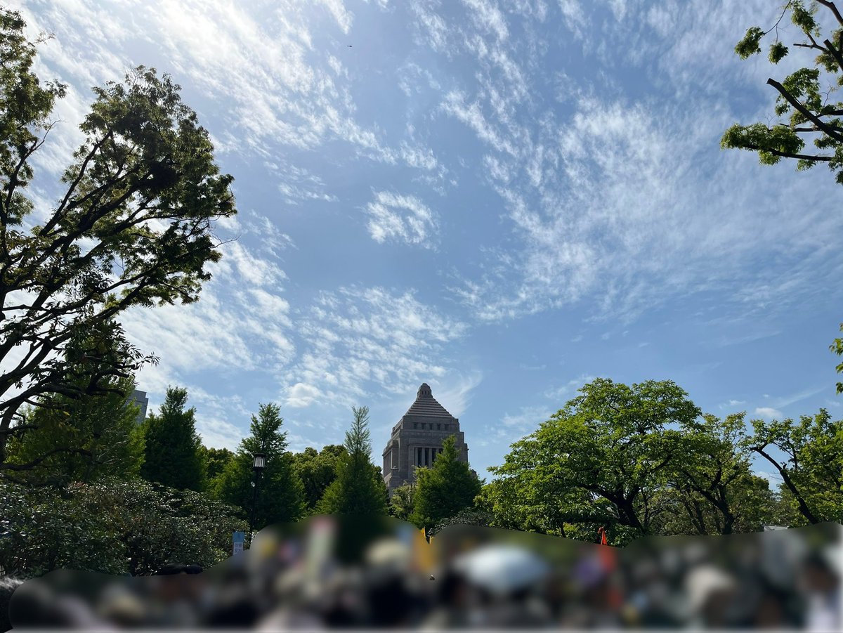 戦争反対。
9条改悪反対。
武器製造輸出反対。

わたし達が健康的で文化的な生活を営む為にこそ、税金を使ってください。資源のないこの国で、どこから原材料を仕入れて武器を作り、どこの誰に売るつもりなのか。made in Japanの信頼を守りたい。

Wir sind das Volk!

#国会正門前大行動0419