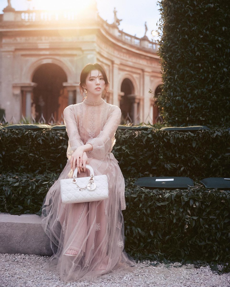 Soft light, quiet thoughts, and a moment that feels like a dream.