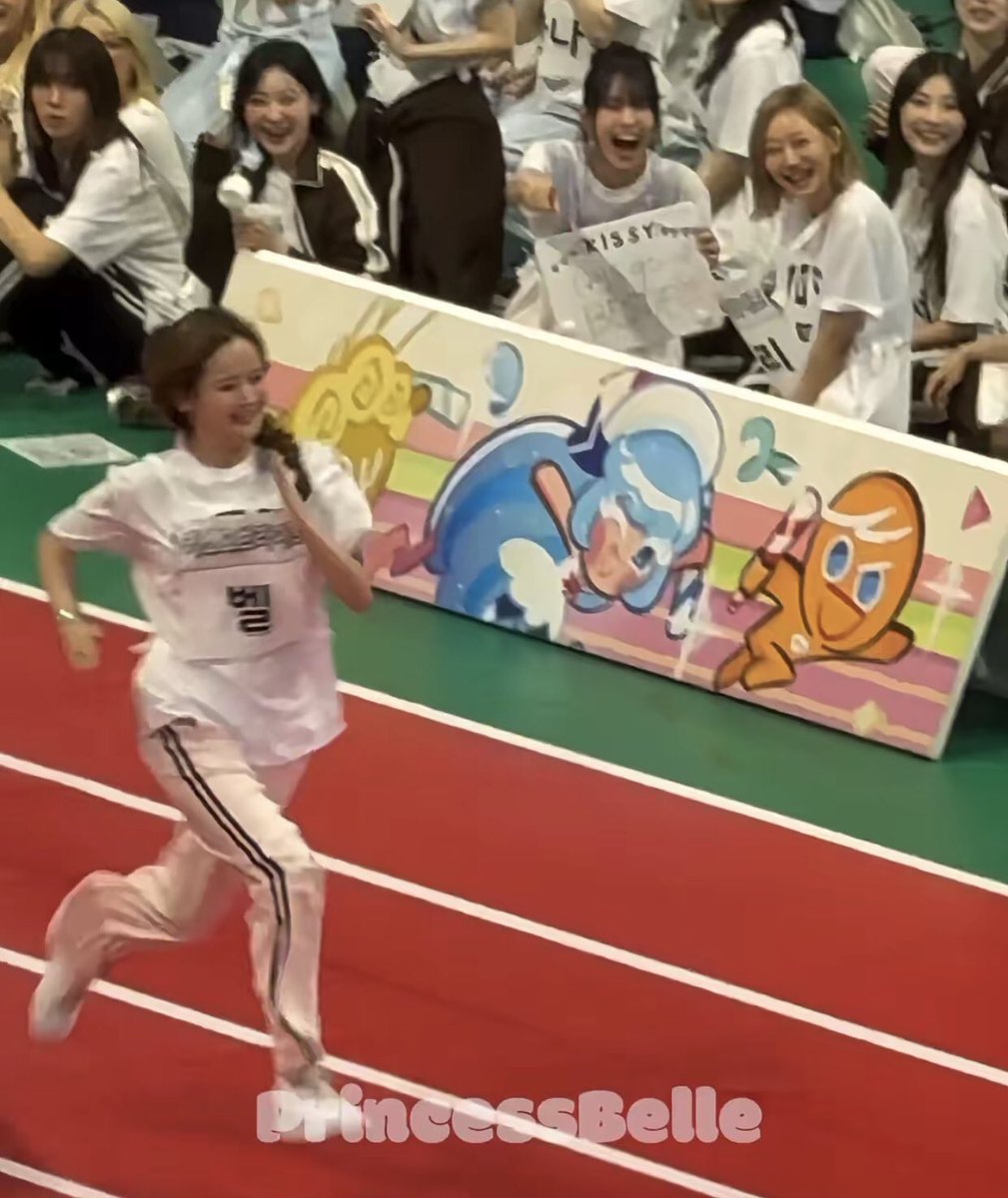 ซ้อเบลล์ • 𝖂𝖍𝖔 𝖎𝖘 𝖘𝖍𝖊? tweet media