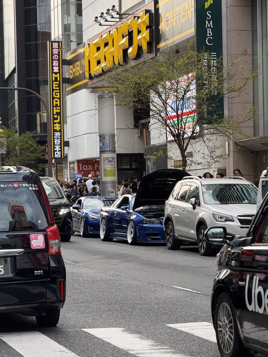 ざんざす tweet media