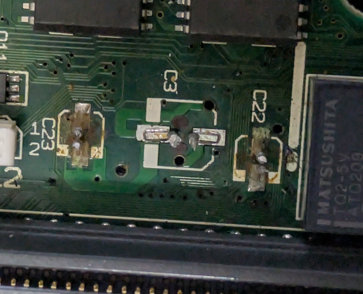 ちらうらさん tweet media