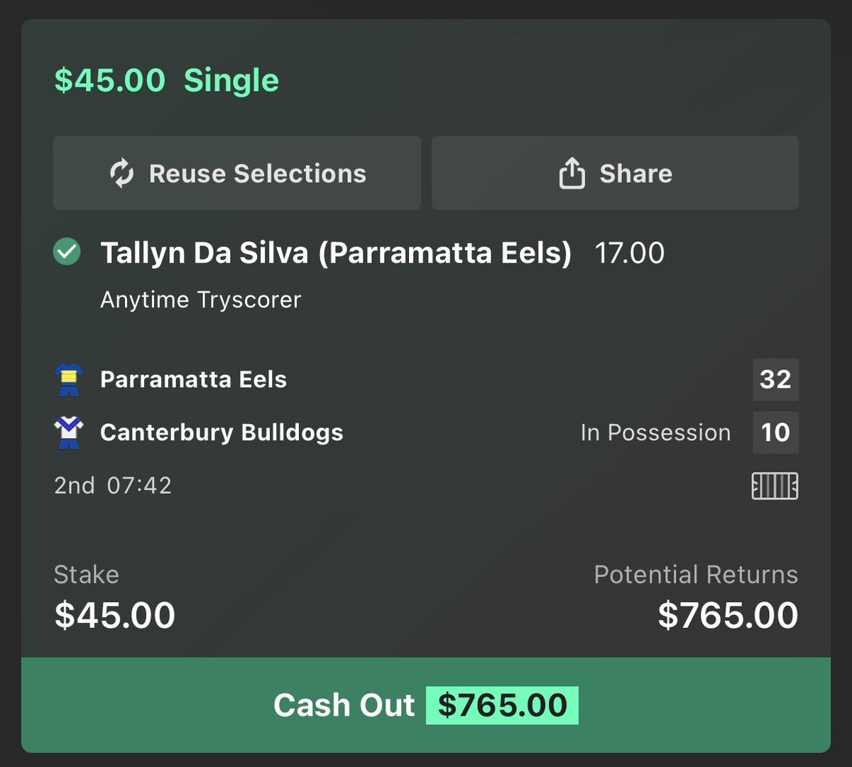 DezoDeez tweet media