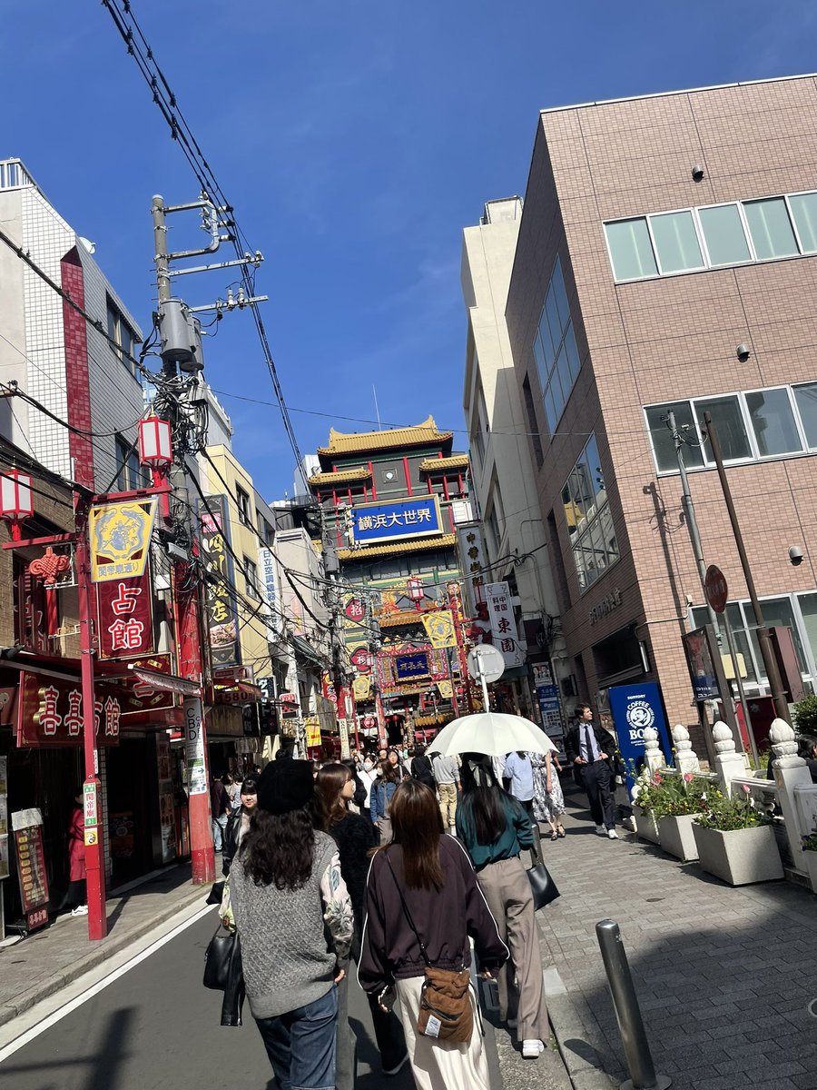 RSCconnection's tweet photo. AIツールをいくつも使ってるとすごく疲れることに気づく。

先週は横浜の魔女の店でハーブと香水を買った🌿 https://t.co/0nmB7axOYe