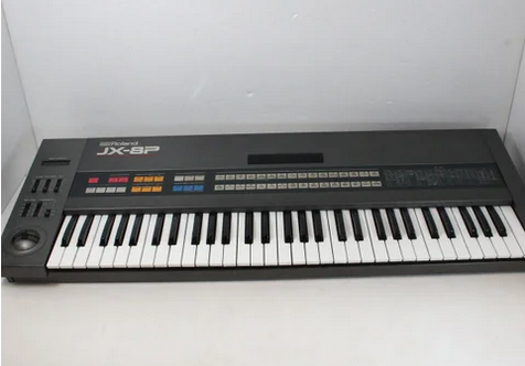 1484shibuya's tweet image. 【中古】ROLAND / JX-8P 【渋谷店】【値下げ】

JX-8Pは1985年に発売されたRoland社のシンセサイザー。
その後のデジタル・シンセサイザーのサウンド・ジェネレイトの基礎となる機能を搭載しており、当時のアナログ・シンセサイザーを一歩前進させ、非常に汎用性の高いシンセサイザーでした。#SYNTH