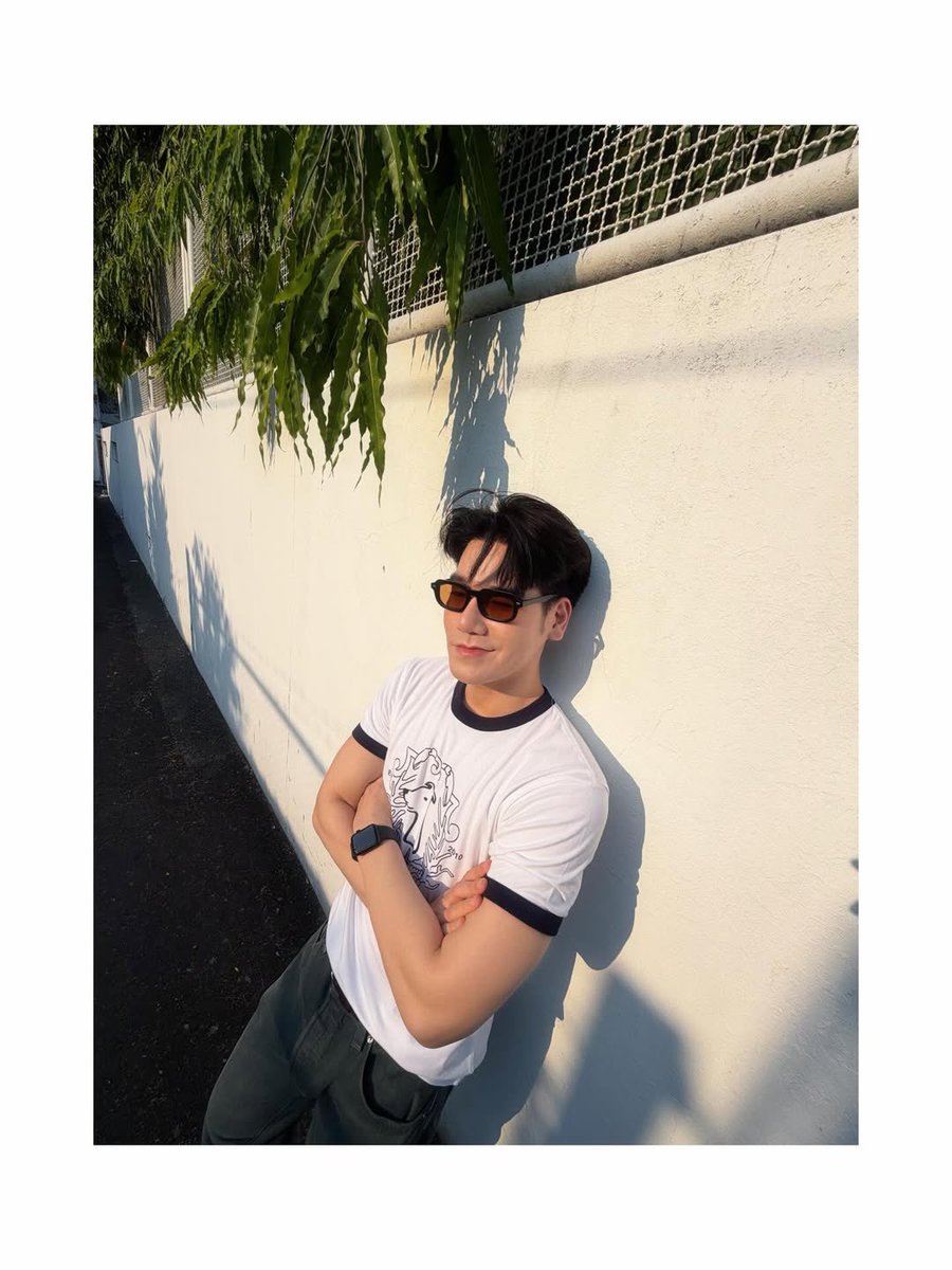 banzaiforbonzai's tweet photo. bonzaip IG post update🪴✨
Keep it cool while the sun acts up☀️
#Smileyhound #SmileyhoundMyBestBuddy
#SummerClub
#bonzaip https://t.co/EsN86TuExV