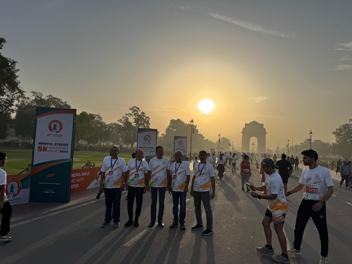 Eeshwar99's tweet photo. There is an incredible energy when people come together to walk for their mental well-being. We walked together, and we healed together today. @HimalayaIndia #HimalayaMindfulStrides https://t.co/90llAQBvGq