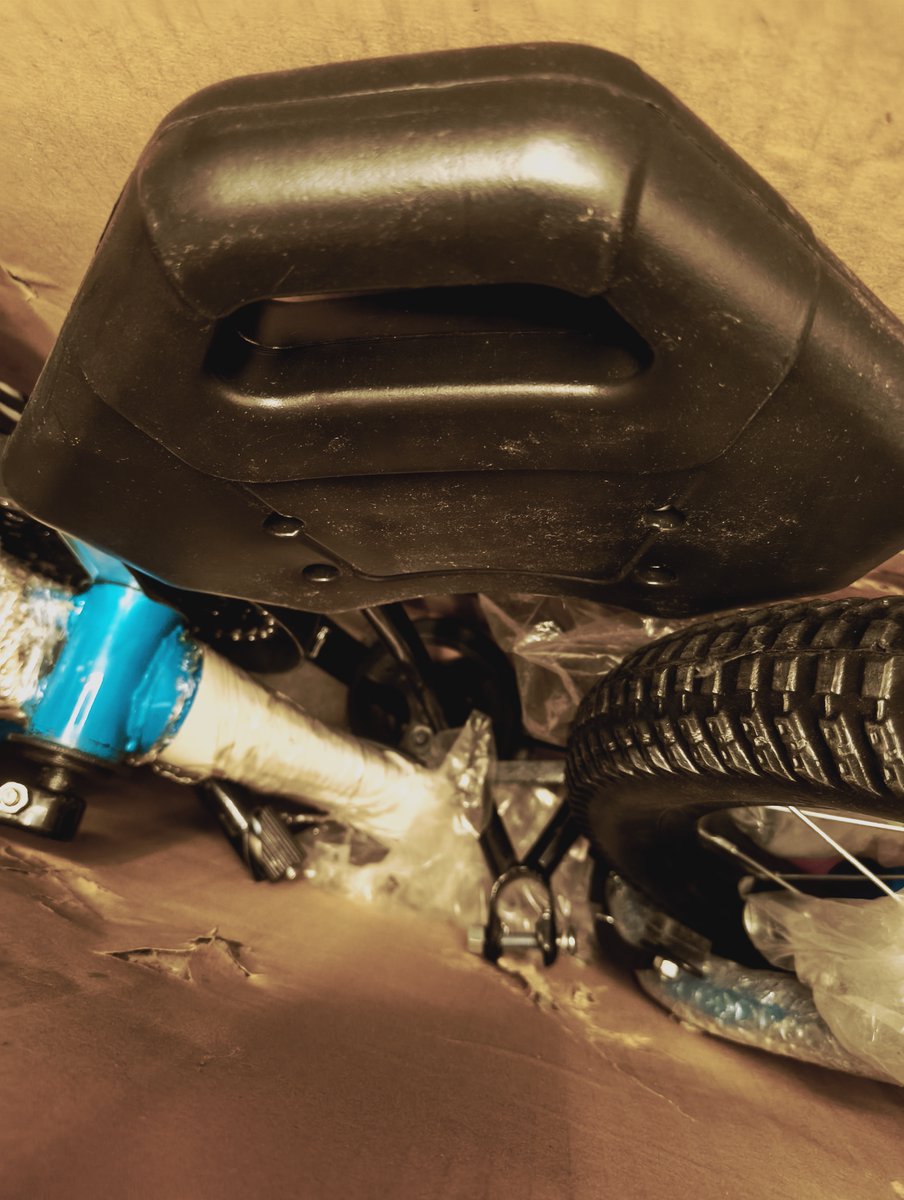 ArtSal3's tweet image. Amazon sent a USED and INCOMPLETE bicycle for my 3-year-old daughter.

Missing parts, wrong specs, damaged packaging, even previous customer invoice still on the box.

Now I’m told to wait 2 weeks for refund.

Unacceptable.

@AmazonIN @amazon

#AmazonIndia #ConsumerRights