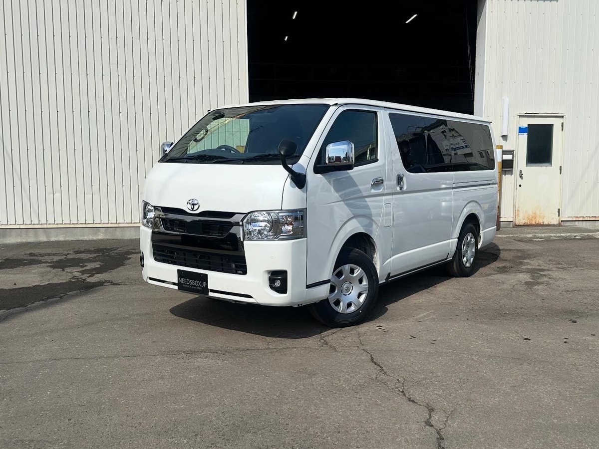 needsbox's tweet photo. ハイエースV S-GL DARK PRIMEⅡ ディーゼル4WD
8型新車 登録済み未使用車
残り１台！！

#needsbox 
#ハイエース新車
#ハイエース8型
#早い者勝ち https://t.co/nkzq9umepb
