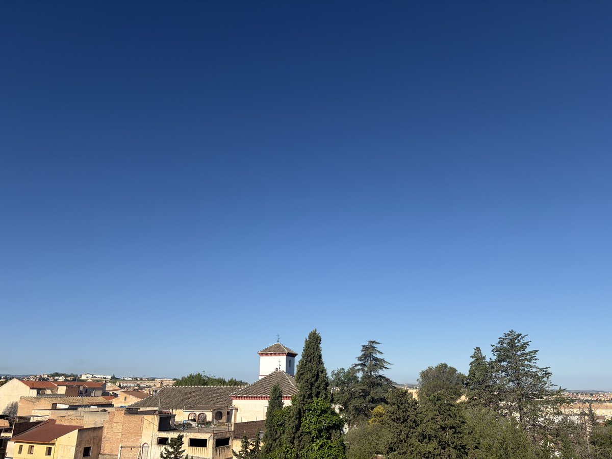 tiempo en Granada tweet media