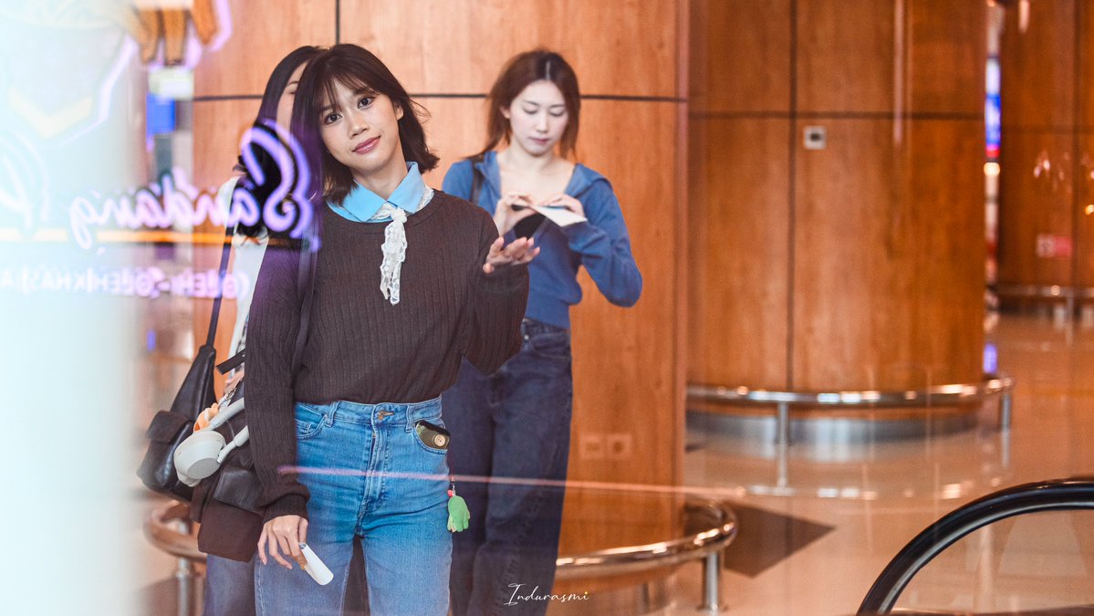 Indurasmi 🌕 tweet media