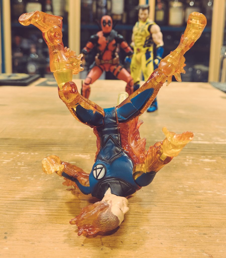 98marscafe's tweet image. 本日もノンエイチにお付き合い頂きまして、ありがとうございました。

次回は、２１日(火)18時オープンを予定しています。
千葉ＮＯＮＨ
#フィギュア
#Marvel
#Deadpool
#Wolverine