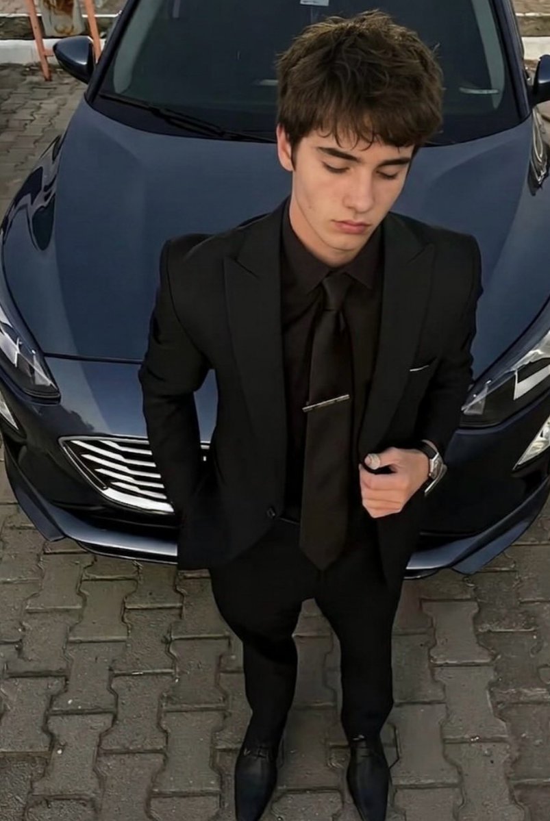 LadsInSuits tweet media